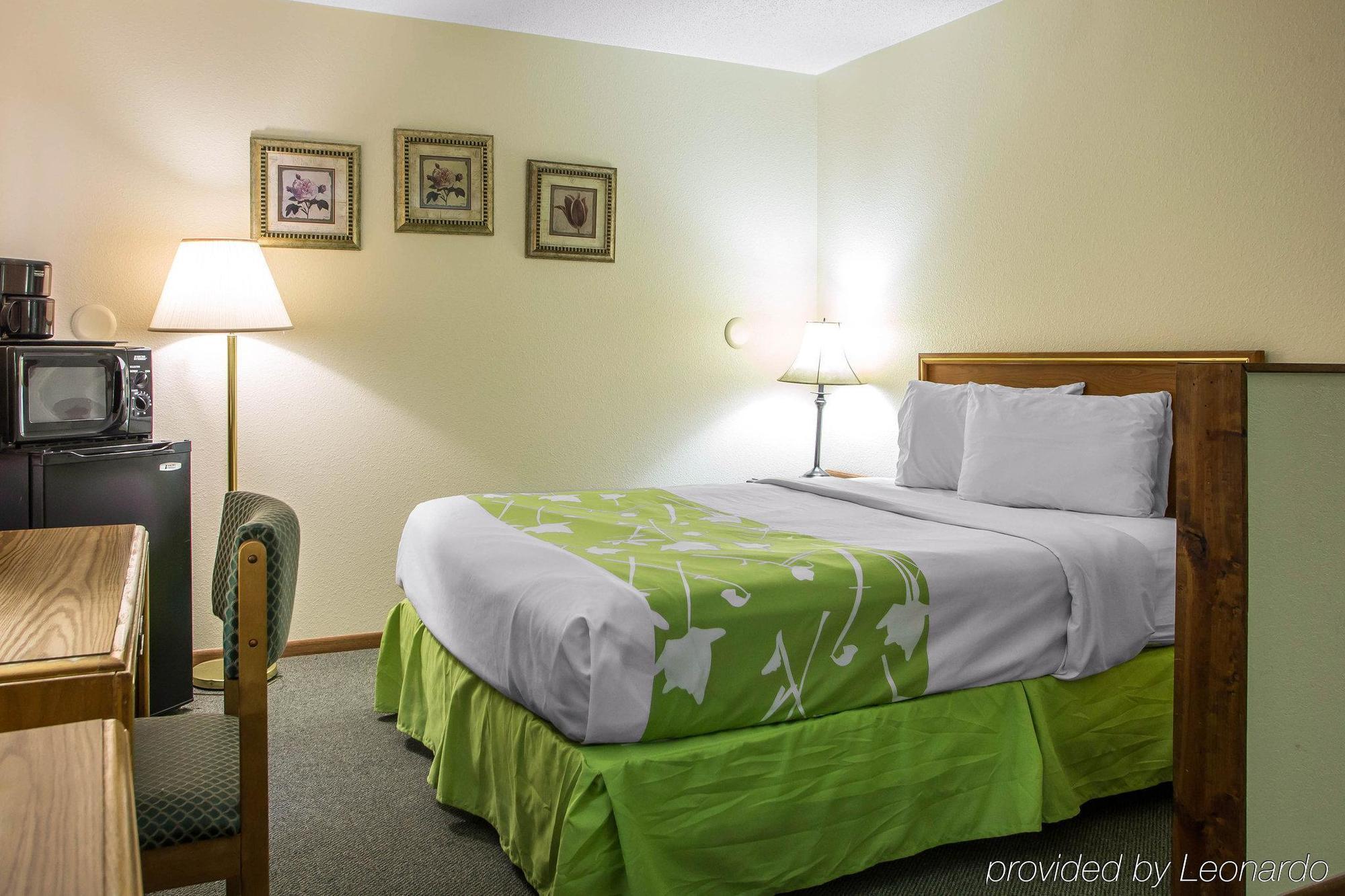 Econo Lodge Inn & Suites Dubuque Luaran gambar