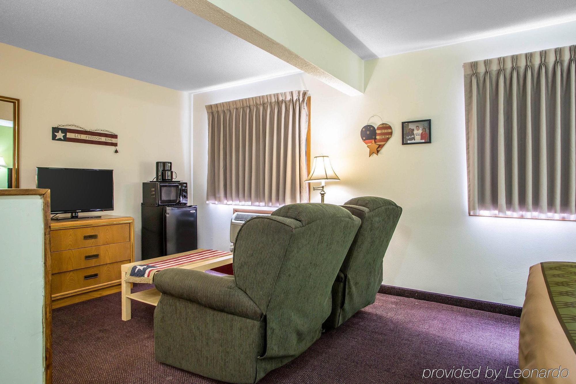 Econo Lodge Inn & Suites Dubuque Luaran gambar