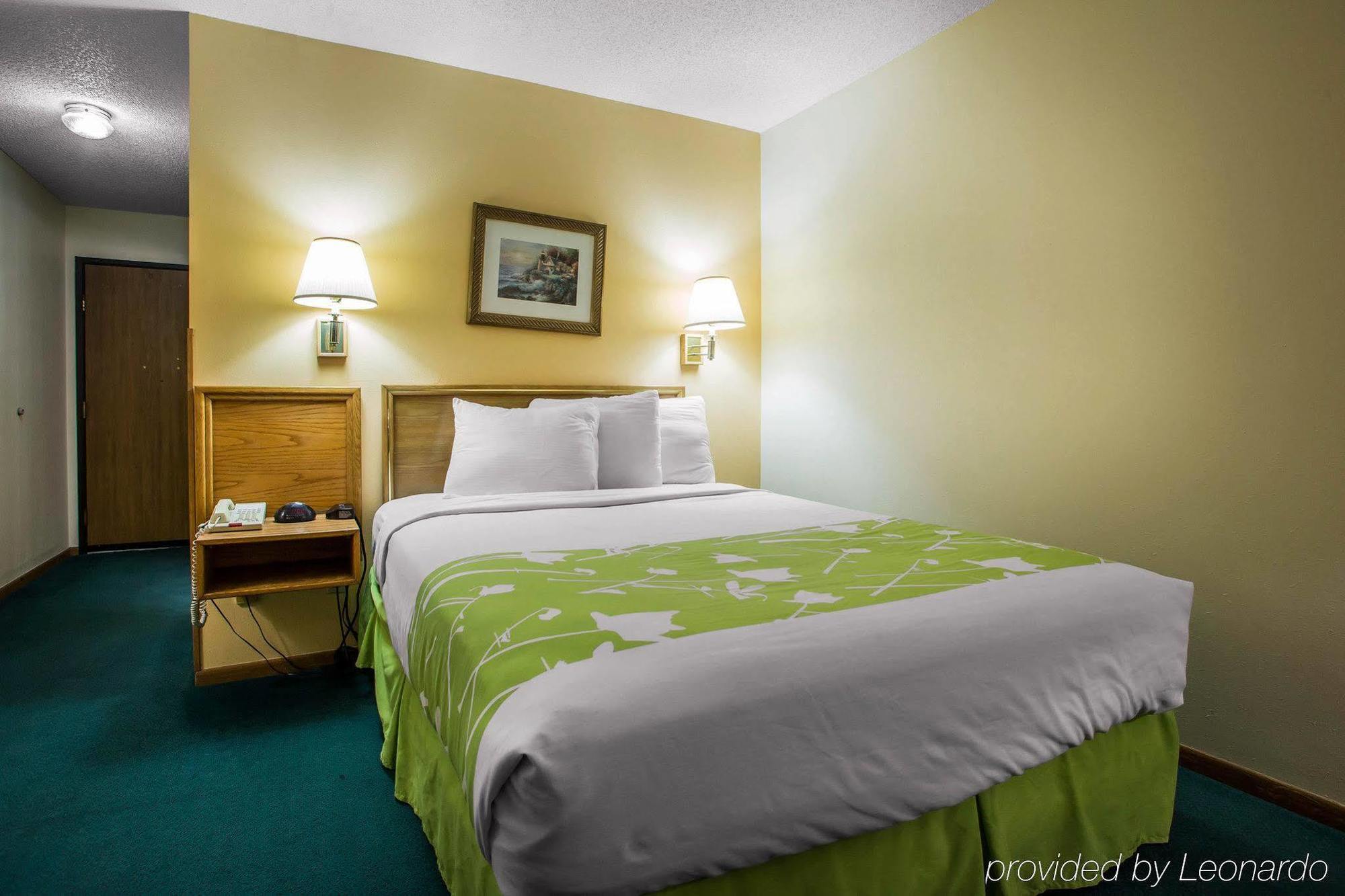 Econo Lodge Inn & Suites Dubuque Luaran gambar