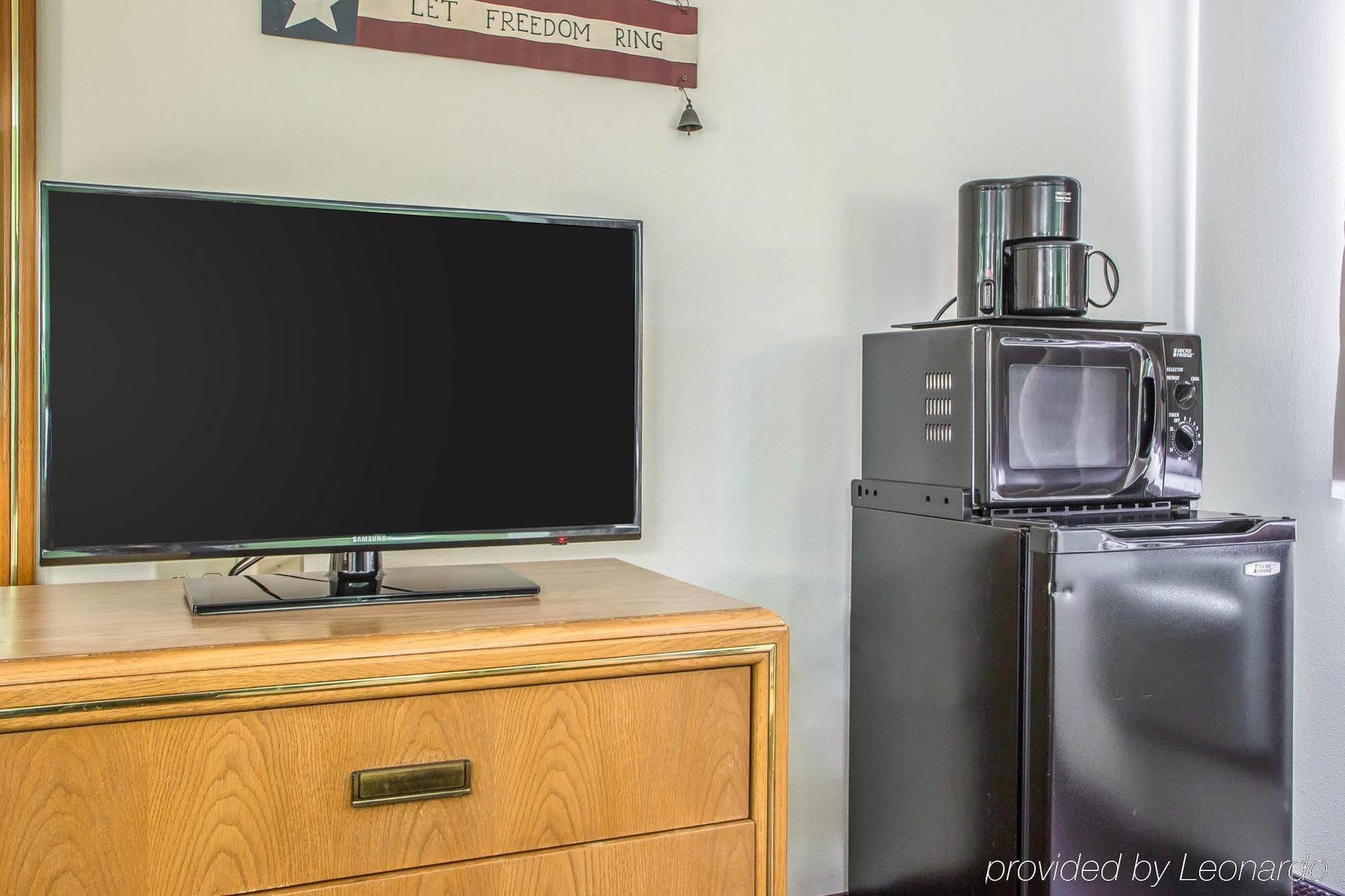 Econo Lodge Inn & Suites Dubuque Luaran gambar
