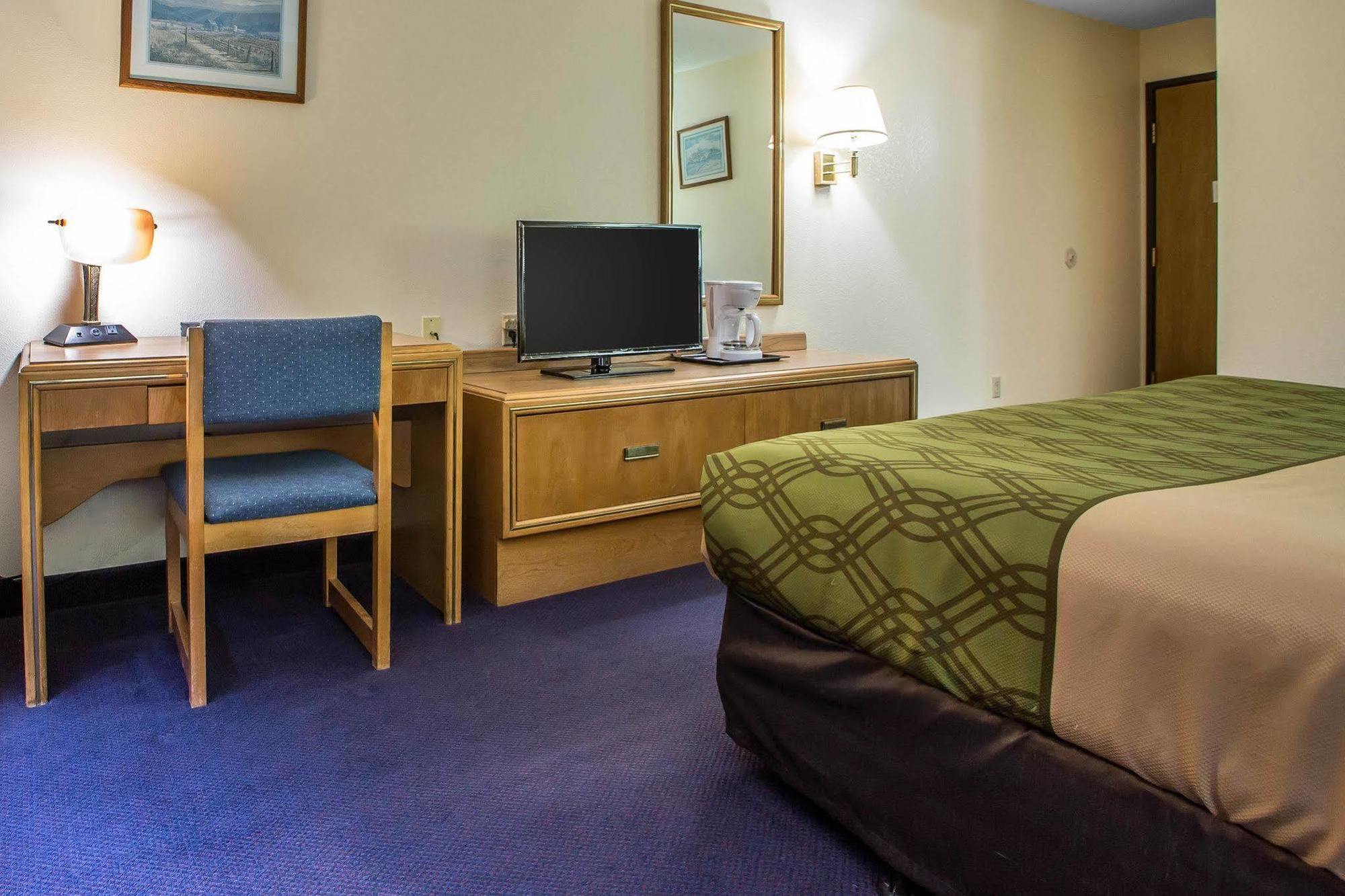 Econo Lodge Inn & Suites Dubuque Luaran gambar