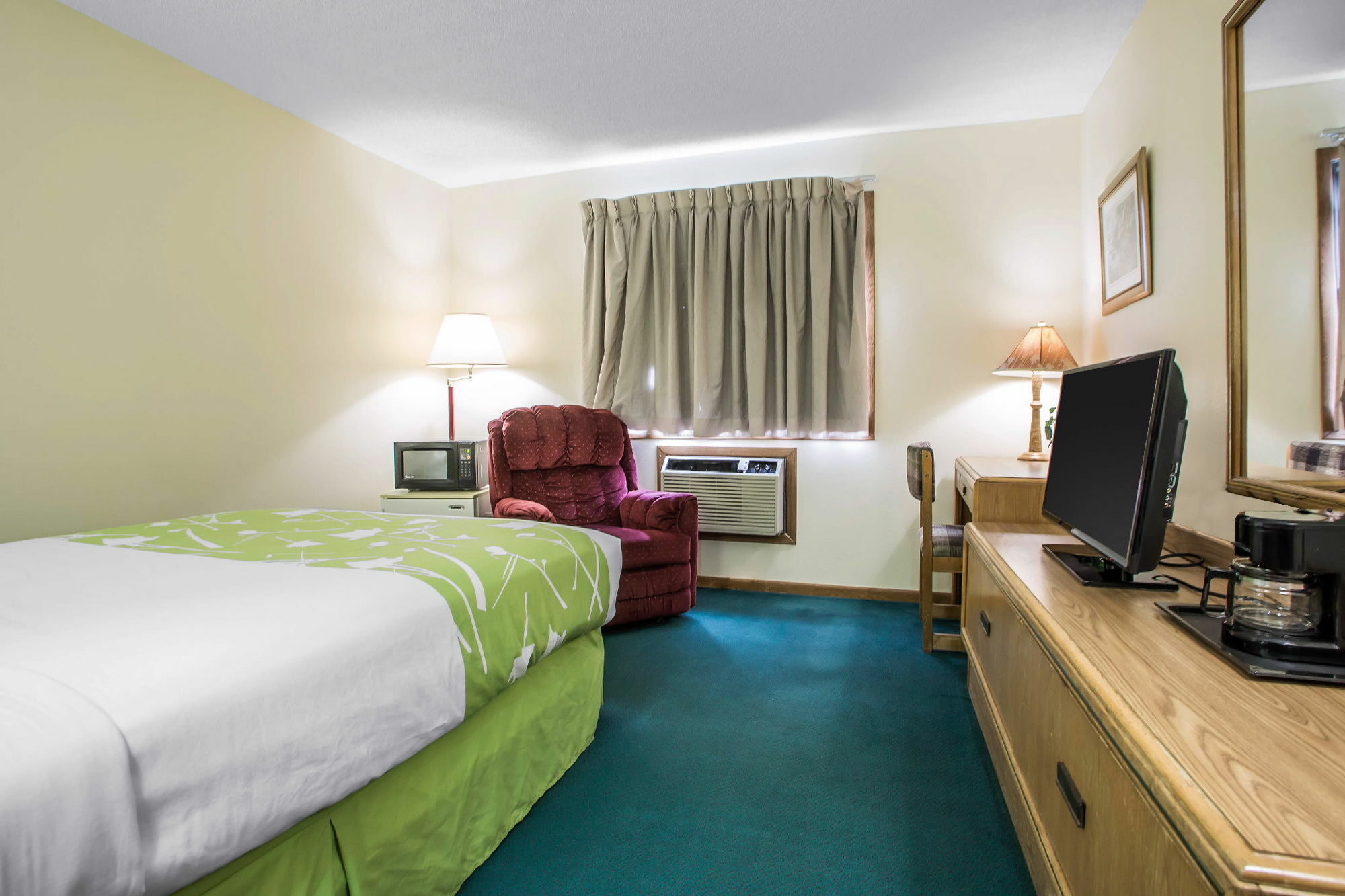 Econo Lodge Inn & Suites Dubuque Luaran gambar