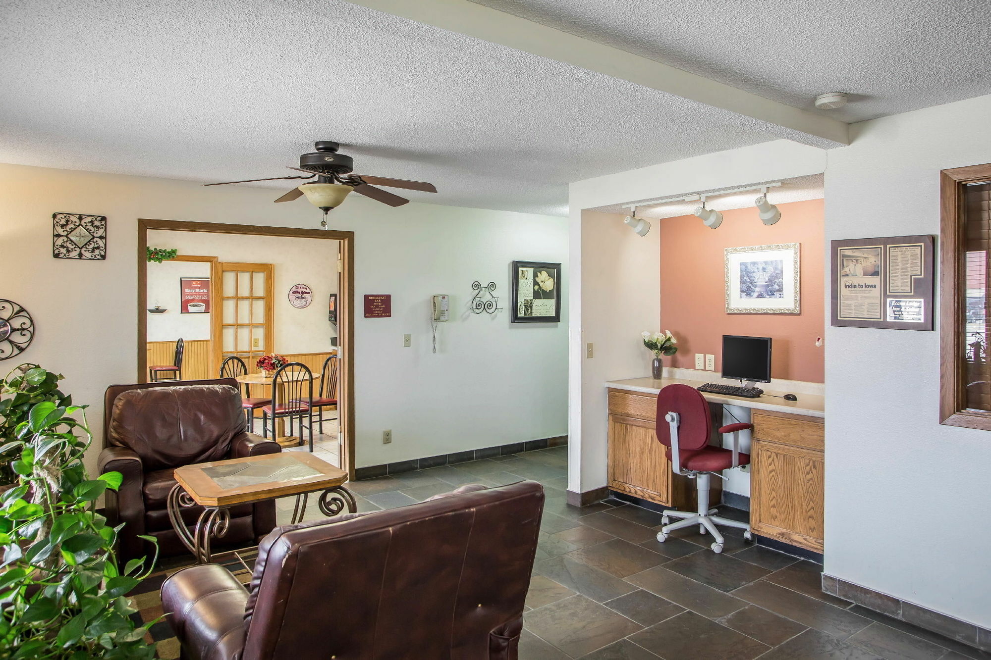 Econo Lodge Inn & Suites Dubuque Luaran gambar